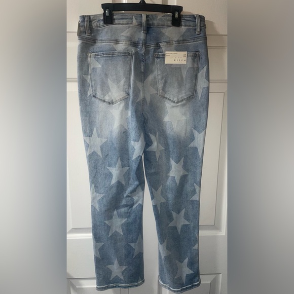 COPY - Risen Distressed Star Print Jeans - Picture 2 of 5